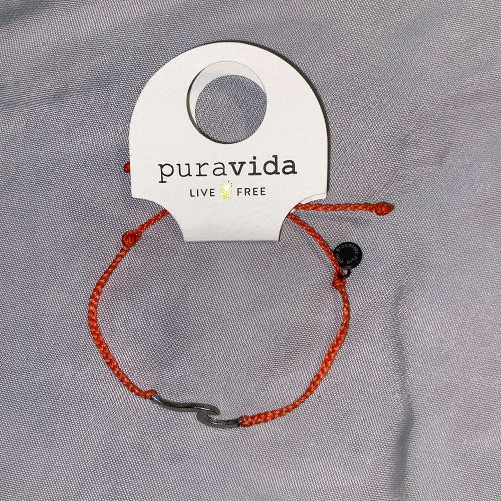 Pura Vida hammered wave bracelet